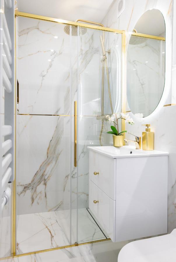 Glam & Modern By Cooee Apartments Варшава Экстерьер фото